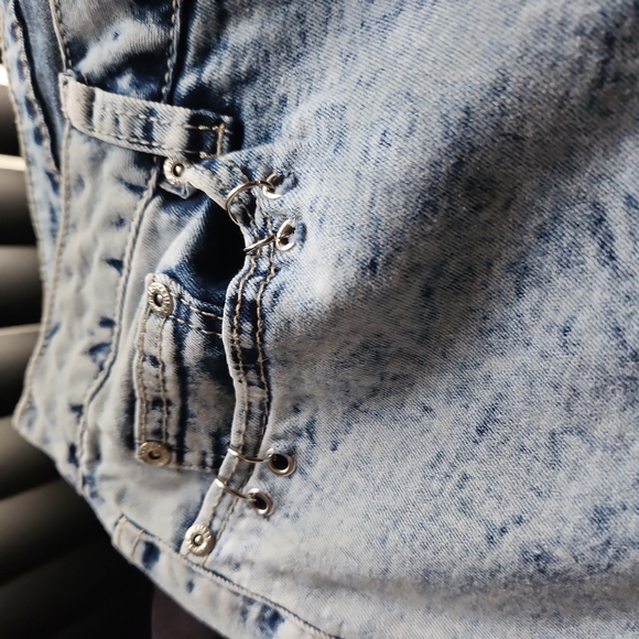 Jeans - Picture 4 of 4